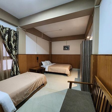 Hotel The Oak タワン エクステリア 写真