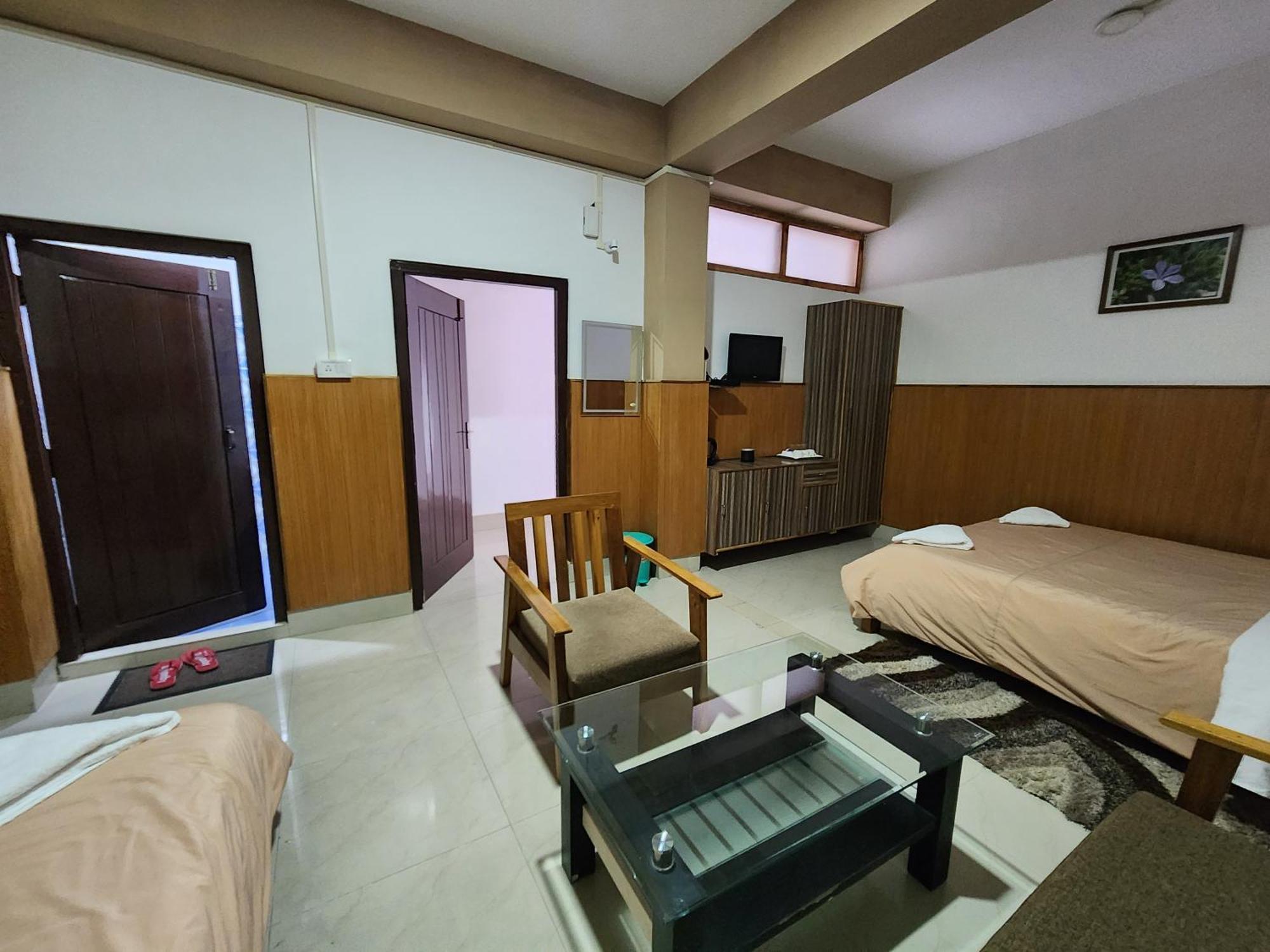 Hotel The Oak タワン エクステリア 写真