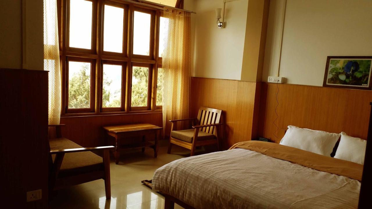 Hotel The Oak タワン エクステリア 写真