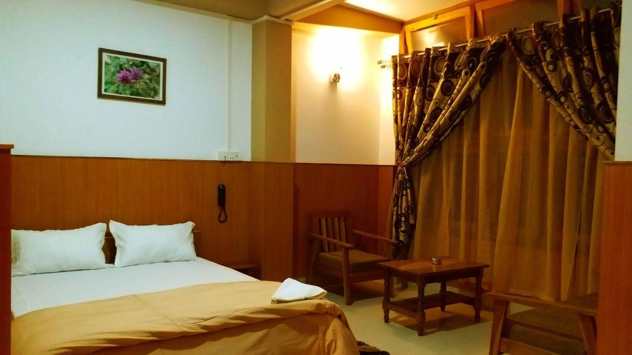 Hotel The Oak タワン エクステリア 写真