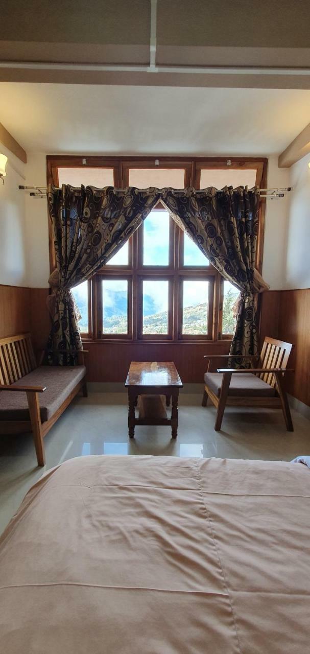 Hotel The Oak タワン エクステリア 写真